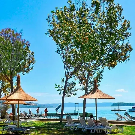 Amazing Stacaravan In Tuoro sul Trasimeno